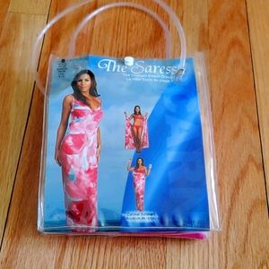 Saress Carnival Sundown. The design is a simple wrap. Small